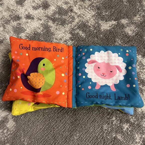 Manhattan Toy- Hello Baby Cloth Books - Picture 7 of 8